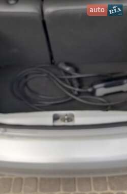 Хэтчбек Chevrolet Spark EV 2015 в 