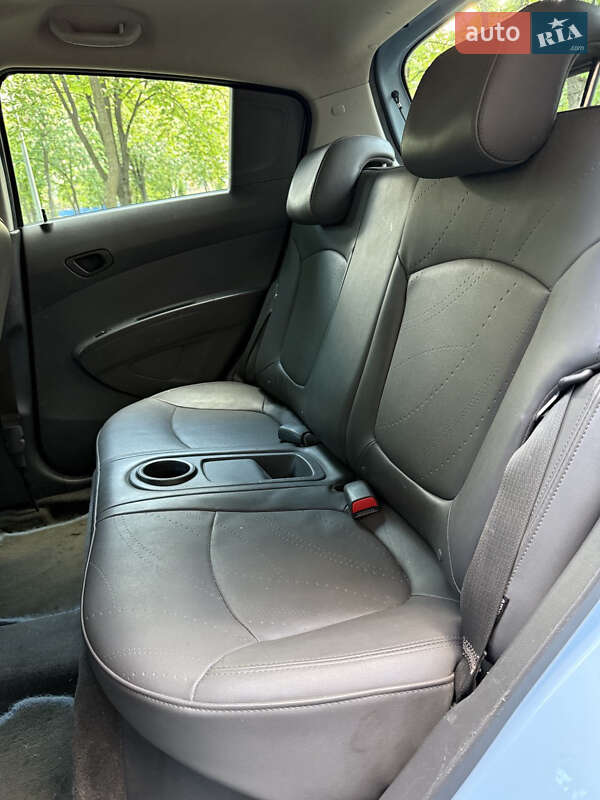 Хэтчбек Chevrolet Spark EV 2013 в Киеве