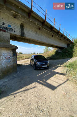 Хетчбек Chevrolet Spark EV 2013 в 