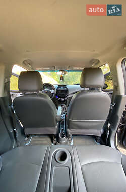 Хетчбек Chevrolet Spark EV 2013 в 