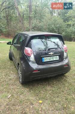 Хэтчбек Chevrolet Spark EV 2015 в 