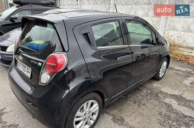 Хэтчбек Chevrolet Spark EV 2016 в 