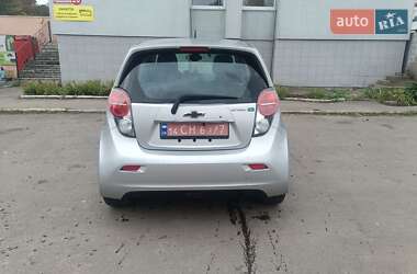 Хэтчбек Chevrolet Spark EV 2016 в 
