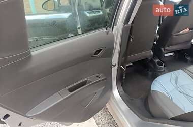 Хэтчбек Chevrolet Spark EV 2016 в 