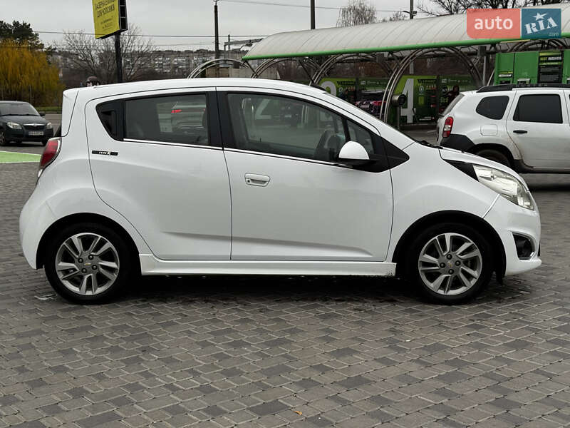 Хетчбек Chevrolet Spark EV 2013 в Кропивницькому