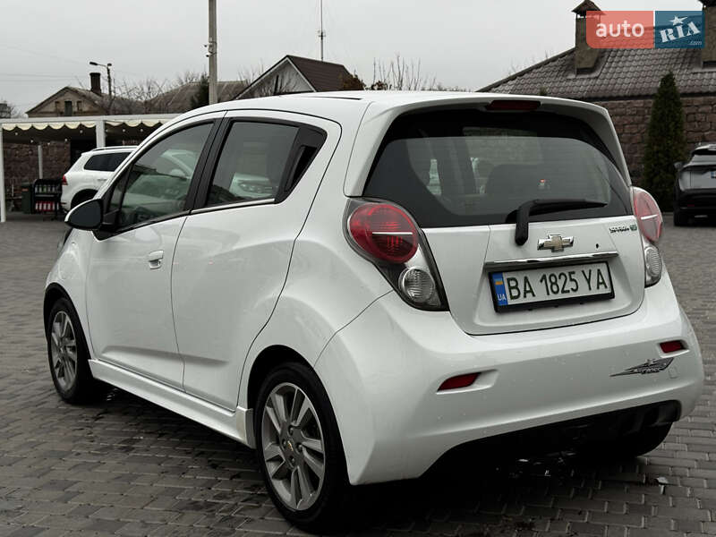 Хетчбек Chevrolet Spark EV 2013 в Кропивницькому