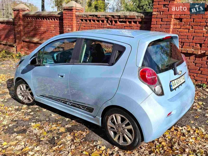 Хэтчбек Chevrolet Spark EV 2013 в Киеве фото 4 Хэтчбек Chevrolet Spark EV 2013 в Киеве