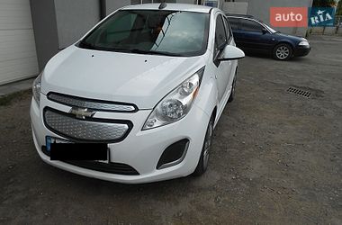Хэтчбек Chevrolet Spark EV 2015 в Ужгороде