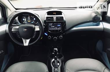 Хэтчбек Chevrolet Spark 2015 в 