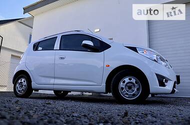 Хэтчбек Chevrolet Spark 2011 в Дрогобыче