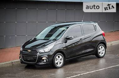 Хэтчбек Chevrolet Spark 2017 в 