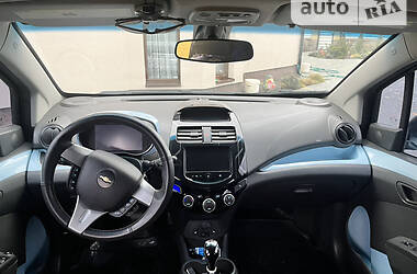 Хетчбек Chevrolet Spark 2014 в 