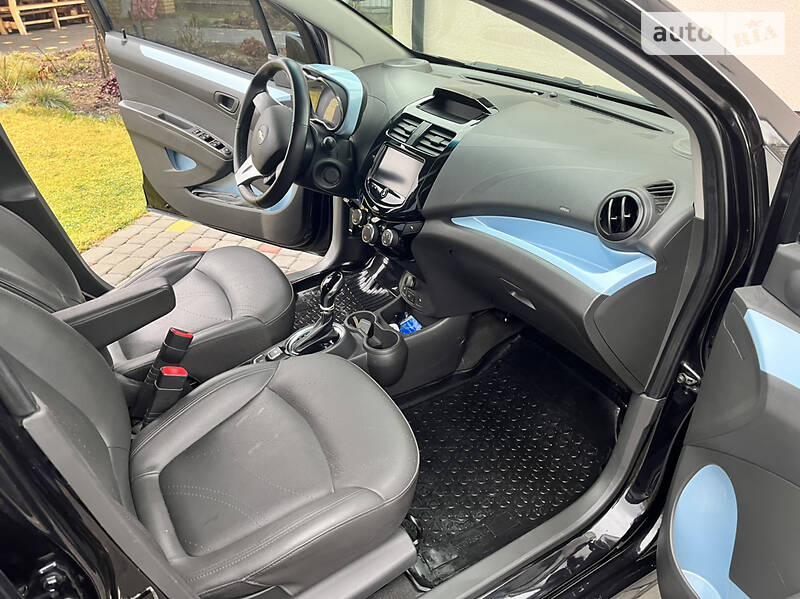 Хэтчбек Chevrolet Spark 2014 в Виннице