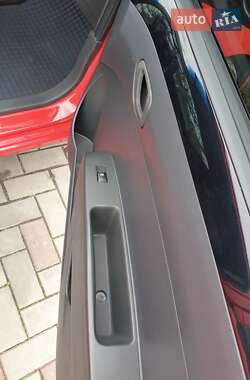 Хэтчбек Chevrolet Spark 2011 в 