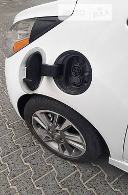 Хэтчбек Chevrolet Spark 2016 в 