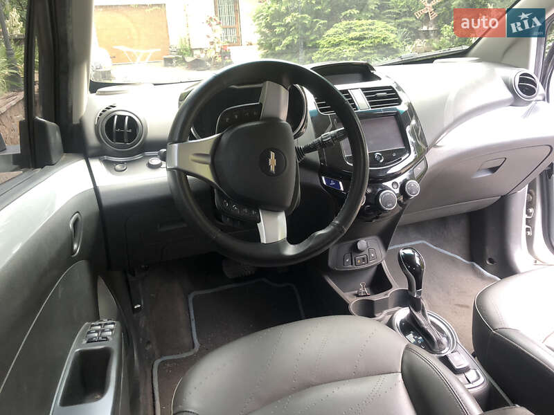 Хэтчбек Chevrolet Spark 2015 в Василькове