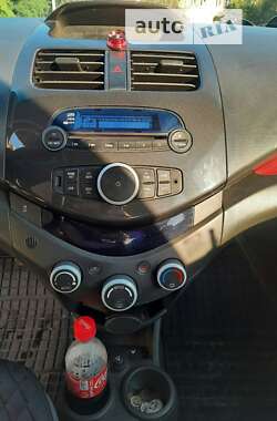 Хэтчбек Chevrolet Spark 2011 в 