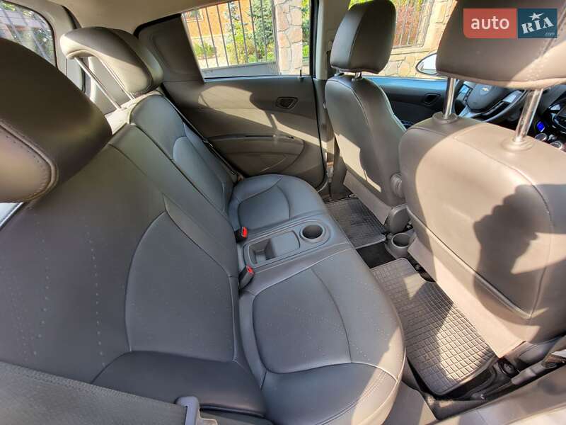 Хэтчбек Chevrolet Spark 2015 в Кременчуге фото 12 Хэтчбек Chevrolet Spark 2015 в Кременчуге