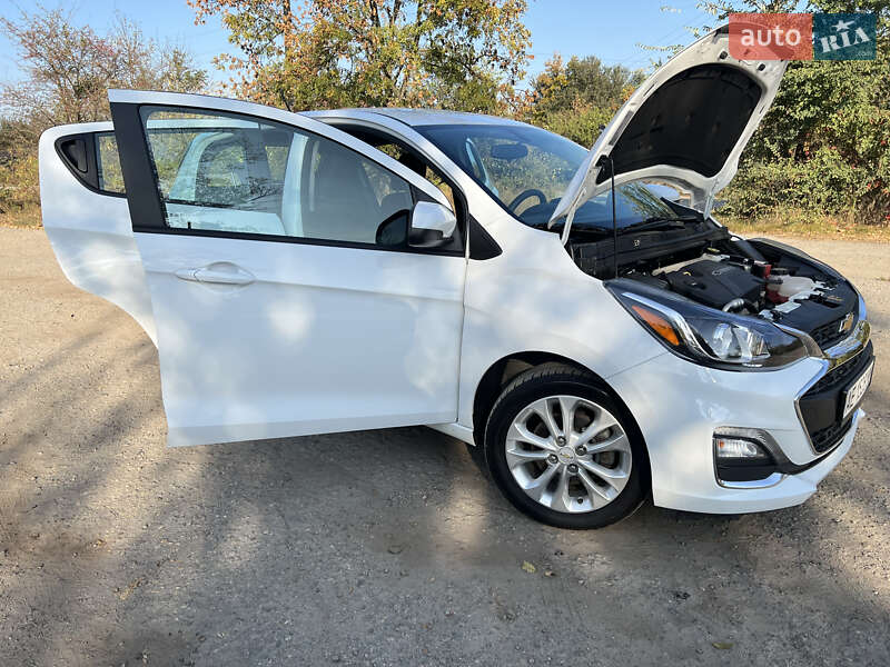 Хетчбек Chevrolet Spark 2018 в Дніпрі