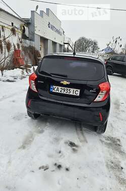Хэтчбек Chevrolet Spark 2017 в 