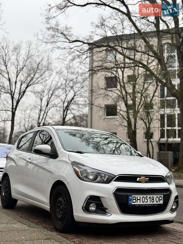 Хэтчбек Chevrolet Spark 2016 в Одессе