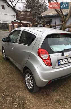 Хетчбек Chevrolet Spark 2013 в Чернівцях