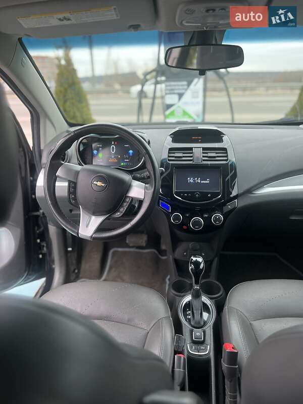 Хетчбек Chevrolet Spark 2014 в Ірпені