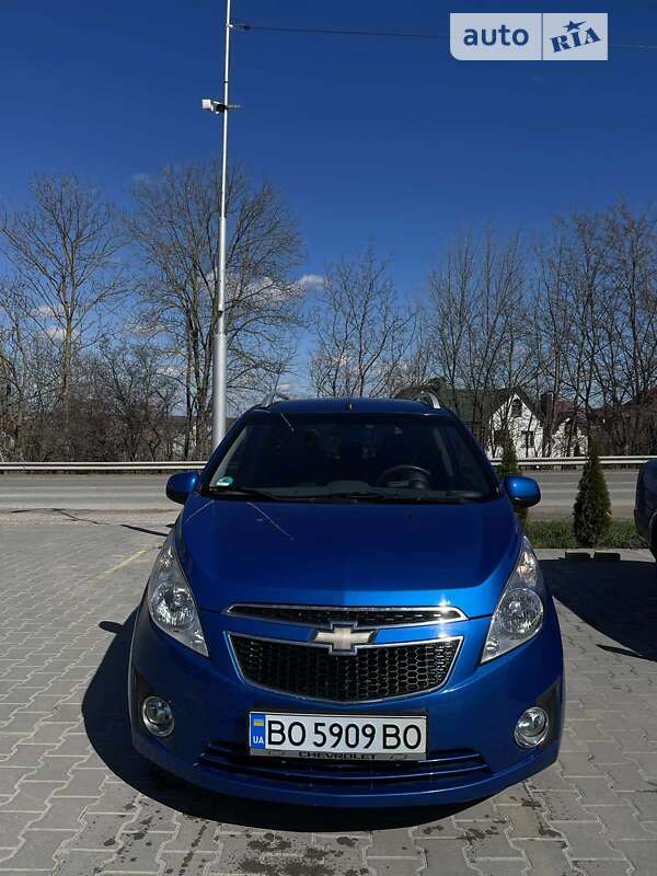 Хетчбек Chevrolet Spark 2010 в Тернополі