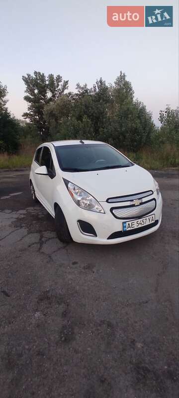 Хэтчбек Chevrolet Spark 2014 в Днепре
