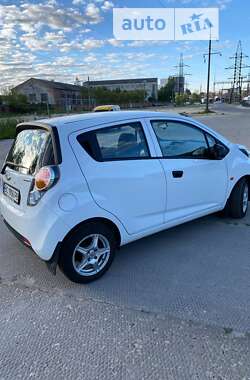 Хэтчбек Chevrolet Spark 2010 в Львове