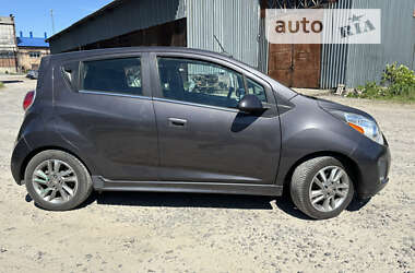 Хэтчбек Chevrolet Spark 2014 в Ровно