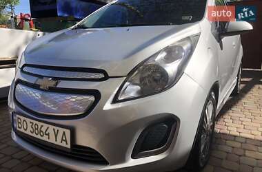 Хэтчбек Chevrolet Spark 2016 в 