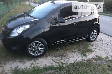 Хэтчбек Chevrolet Spark 2014 в Збараже