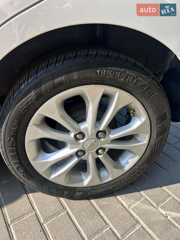 Хэтчбек Chevrolet Spark 2019 в Киеве
