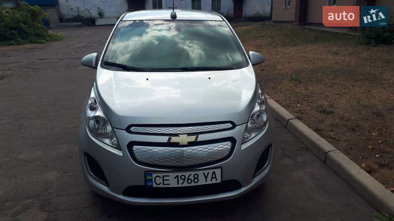 Хетчбек Chevrolet Spark 2016 в Кривому Розі
