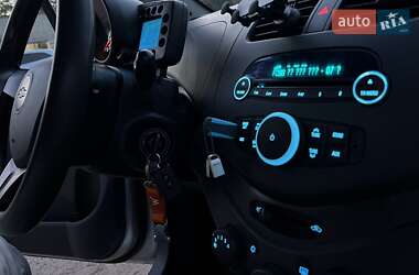 Хэтчбек Chevrolet Spark 2010 в 