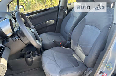 Хэтчбек Chevrolet Spark 2010 в Киеве