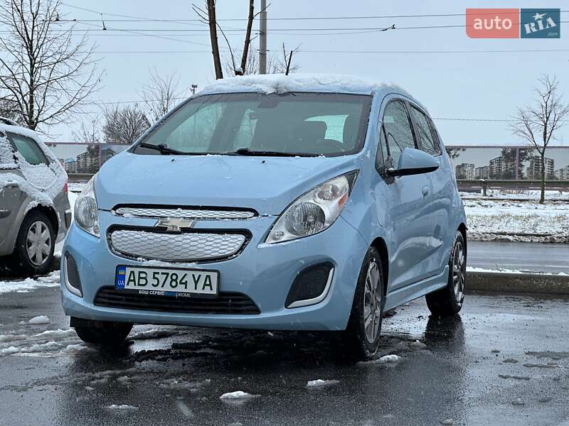 Хетчбек Chevrolet Spark 2015 в Вінниці