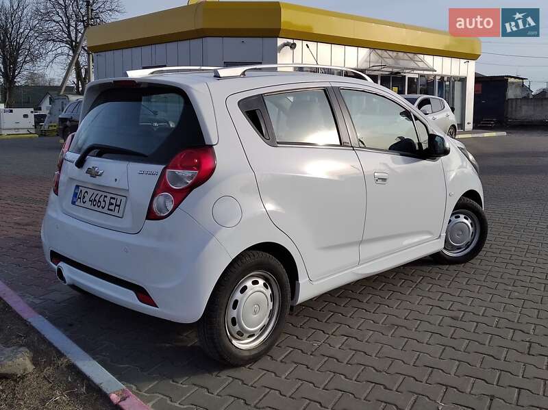 Хетчбек Chevrolet Spark 2013 в Луцьку