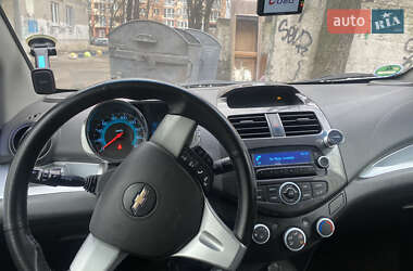Хэтчбек Chevrolet Spark 2013 в 