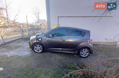 Хэтчбек Chevrolet Spark 2014 в Тернополе