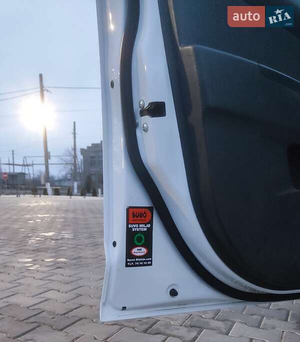 Хетчбек Chevrolet Spark 2012 в Южноукраїнську