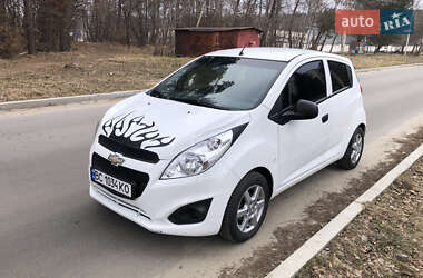 Хэтчбек Chevrolet Spark 2013 в Новояворовске