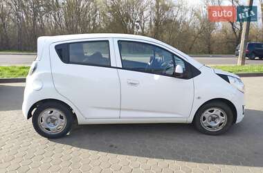 Хетчбек Chevrolet Spark 2012 в 