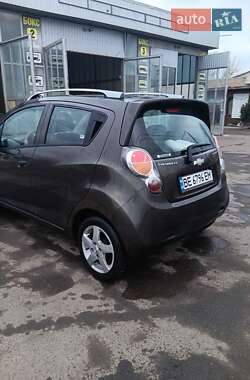 Хэтчбек Chevrolet Spark 2011 в 
