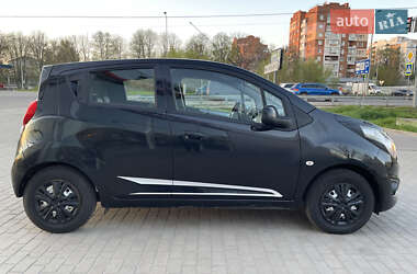 Хэтчбек Chevrolet Spark 2013 в 