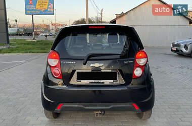 Хэтчбек Chevrolet Spark 2013 в 