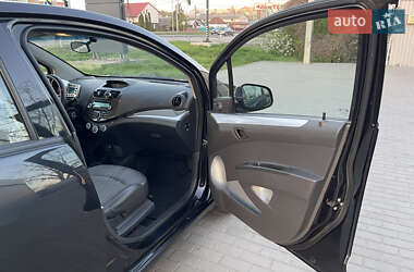 Хэтчбек Chevrolet Spark 2013 в 