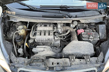 Хэтчбек Chevrolet Spark 2013 в 