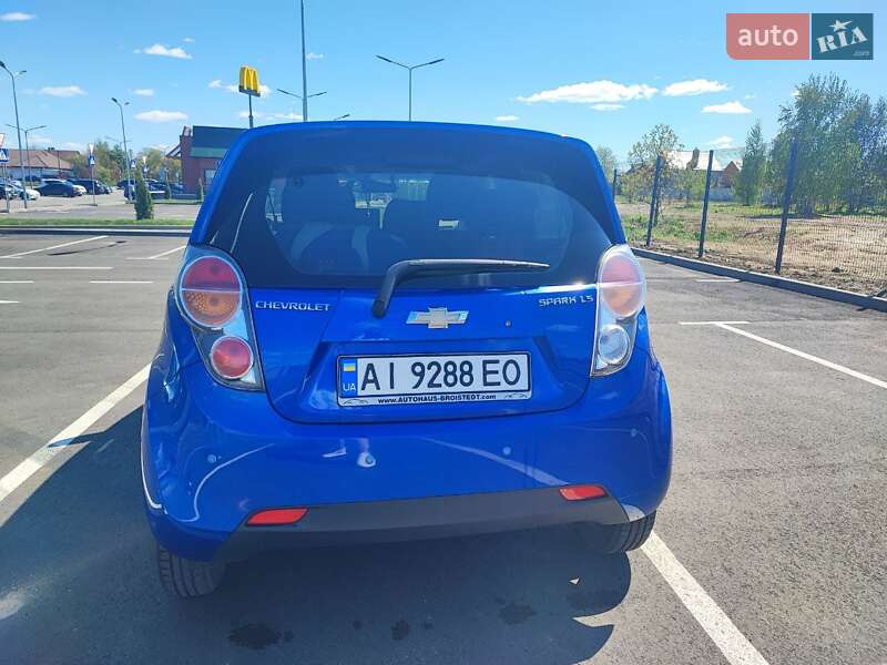 Хэтчбек Chevrolet Spark 2011 в Боярке